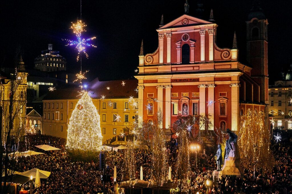 F014207 ljubljana lichten 2019 nina kurnik foto m 1
